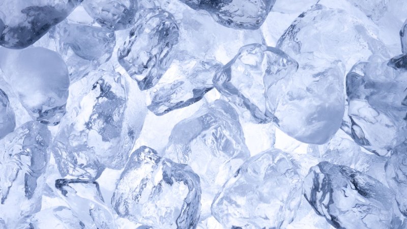 Water in its solid state — ice. (Source: © somchaij / stock.adobe.com)