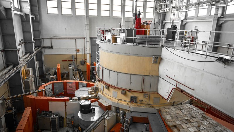 Not only nuclear power plants, but also research reactors used in scientific and research institutions are subject to decommissioning. (Source: © Sved Oliver / stock.adobe.com)