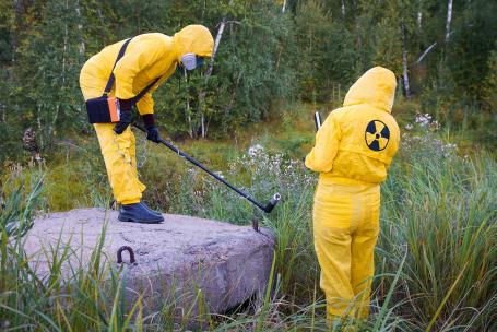 Measurement of radiation conditions at localities contaminated by radioactive pollution after the Chernobyl nuclear power plant accident. (Source: © TebNad / stock.adobe.com)