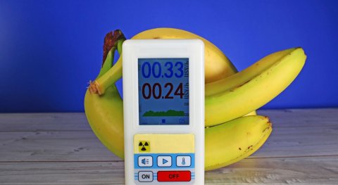 How many bananas can I eat so not to get radiation sickness?