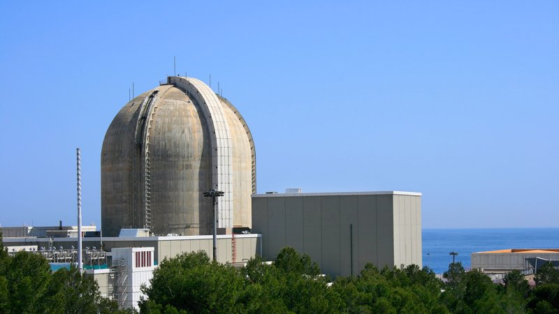 There are two reactors in the Spanish nuclear power plant Vandellos. The first gas cooled 500&nbsp;MW reactor was decommissioned in 1990 after a fire in the turbine generator set. The second 1,000&nbsp;MW pressurized water reactor is still in operation. (Source: © Marlee / stock.adobe.com)