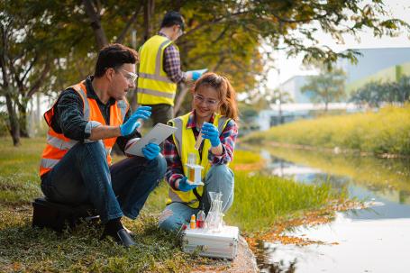 Sampling and analysis of materials from the surrounding environment make it possible to verify that decommissioning activities do not have unacceptable impacts on the environment or the surrounding population. (Source: © teerawat / stock.adobe.com) Sampling and analysis of materials from the surrounding environment make it possible to verify that decommissioning activities do not have unacceptable impacts on the environment or the surrounding population. (Source: © teerawat / stock.adobe.com)