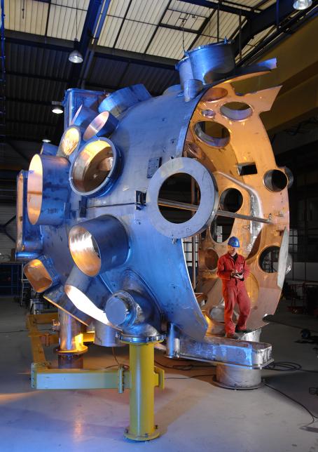 Outer vessel (cryostat) of Wendelstein 7-X stellarator. (Credit: IPP, author of photography: Wolfgang Filser)