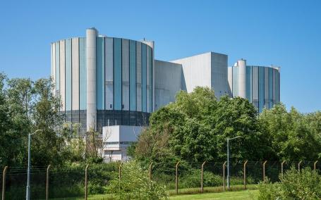 After electricity generation at Oldbury Nuclear Power Station ended, the Magnox reactors were shut down, the fuel was removed, and the site was prepared for a long-term safe enclosure phase followed by dismantling of the facilities. (Source: &copy; John Corry / stock.adobe.com)