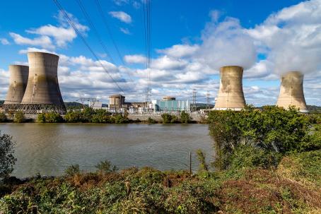 The Three Mile Island nuclear power plant was named after the island situated three miles downstream on the Susquehanna River near Middletown, Pennsylvania, USA. (Source: © George Sheldon / stock.adobe.com)