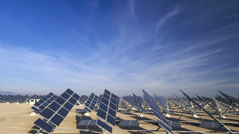Solar energy is noise-free, easily expandable and no need for fuel supply. (Source: © pedrosala / stock.adobe.com)
