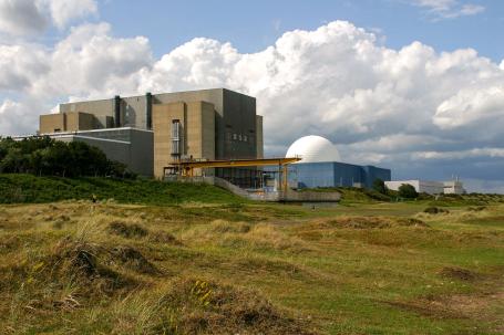 At the Sizewell Nuclear Power Stations site, decommissioning of the older Magnox reactors of Sizewell A is taking place simultaneously with operation of the more modern PWR reactor of Sizewell B and preparation for construction of the new Sizewell C nuclear power plant. (Source: © sw67 / stock.adobe.com) At the Sizewell Nuclear Power Stations site, decommissioning of the older Magnox reactors of Sizewell A is taking place simultaneously with operation of the more modern PWR reactor of Sizewell B and preparation for construction of the new Sizewell C nuclear power plant. (Source: © sw67 / stock.adobe.com)