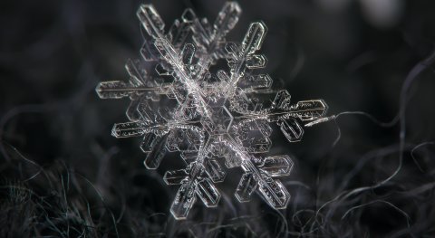 Is it possible to create two identical snowflakes? 