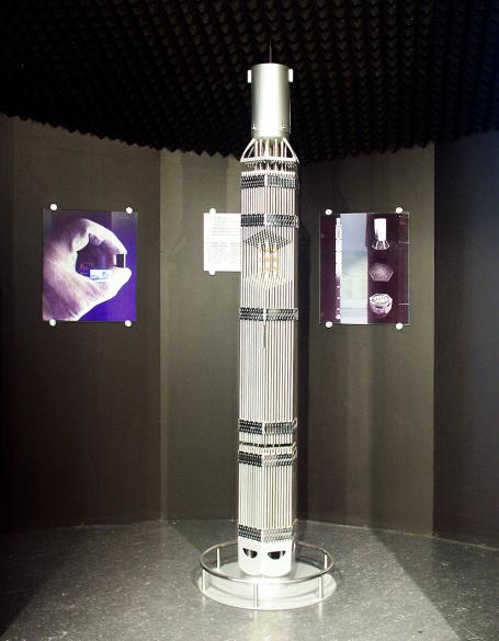 Model of a fuel assembly for the VVER 1000 Temelin reactor displayed in the information center. The cross section shows the control rods that move inside the tubes, in between the fuel assemblies. (Source: ČEZ, a. s.)