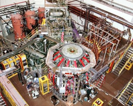 National Spherical Torus Experiment (NSTX) spherical tokamak, Princeton Plasma Physics Laboratory, 2009. (Source: PPPL, Wikipedia.org)