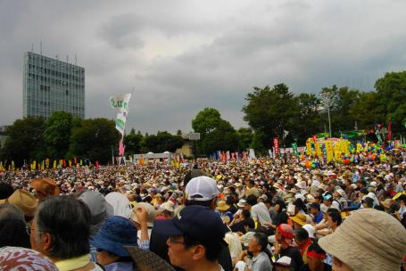 Anti-nuclear power plant rally on 19 September 2011 at the Meiji Shrine complex in Tokyo. (Source: Wikipedia.org) Anti-nuclear power plant rally on 19 September 2011 at the Meiji Shrine complex in Tokyo. (Source: Wikipedia.org)
