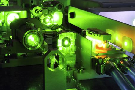 The principle of laser separation of uranium isotopes is based on the ionization of ²³⁵U by a precisely tuned laser. (Source: © Yury Zap / stock.adobe.com)