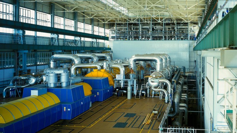 The generator side of the 1,000 MW turbine generator unit of the Temelin nuclear power plant. (Source: ČEZ, a. s.)