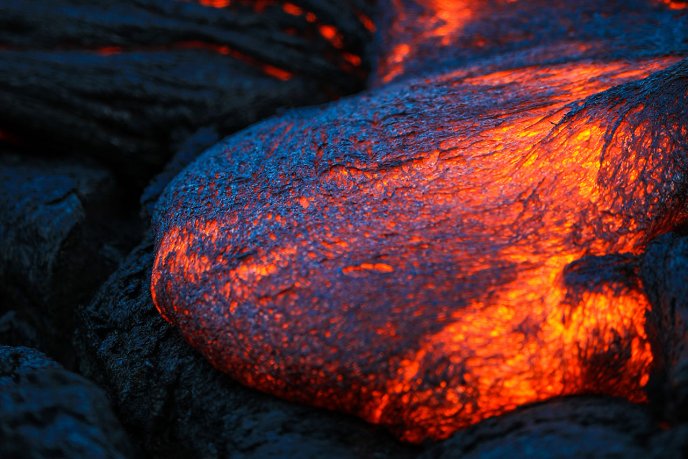 Magma that spills onto the Earth’s surface is called lava. (Source: © youli / stock.adobe.com)