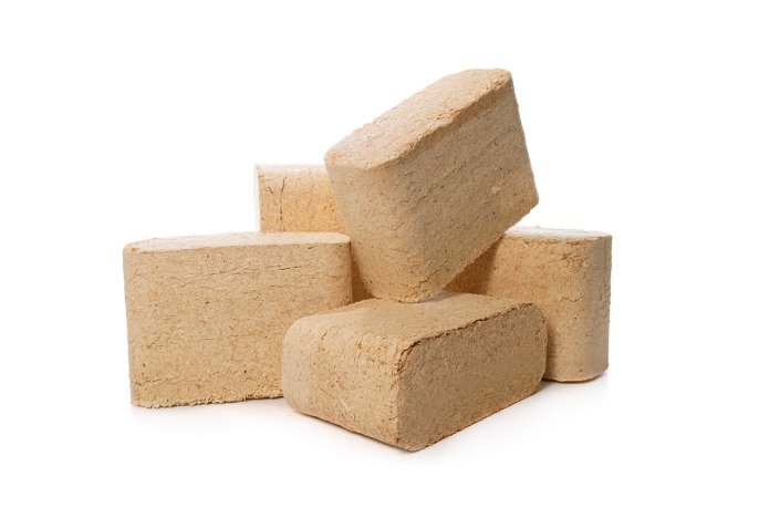 Wood sawdust briquettes. (Source: © juliedeshaies / stock.adobe.com)