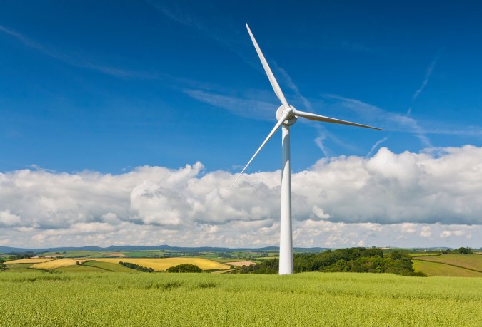 Wind power plant with horizontal axis turbine. (Source: © Lee Morriss / stock.adobe.com)