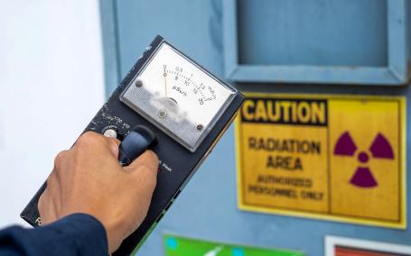 Continuous radiation monitoring makes it possible to control the safety of the working environment and verify that contamination is not spreading beyond designated areas during decommissioning activities. (Source: © Panumat/ stock.adobe.com) Continuous radiation monitoring makes it possible to control the safety of the working environment and verify that contamination is not spreading beyond designated areas during decommissioning activities. (Source: © Panumat/ stock.adobe.com)