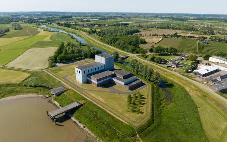 Dodewaard Nuclear Power Plant represents an example of a deferred decommissioning strategy. After the end of operation, the facility was placed into a safe condition in which it will remain for several decades before final dismantling begins. (Source: © Sepia100 / stock.adobe.com) Dodewaard Nuclear Power Plant represents an example of a deferred decommissioning strategy. After the end of operation, the facility was placed into a safe condition in which it will remain for several decades before final dismantling begins. (Source: © Sepia100 / stock.adobe.com)